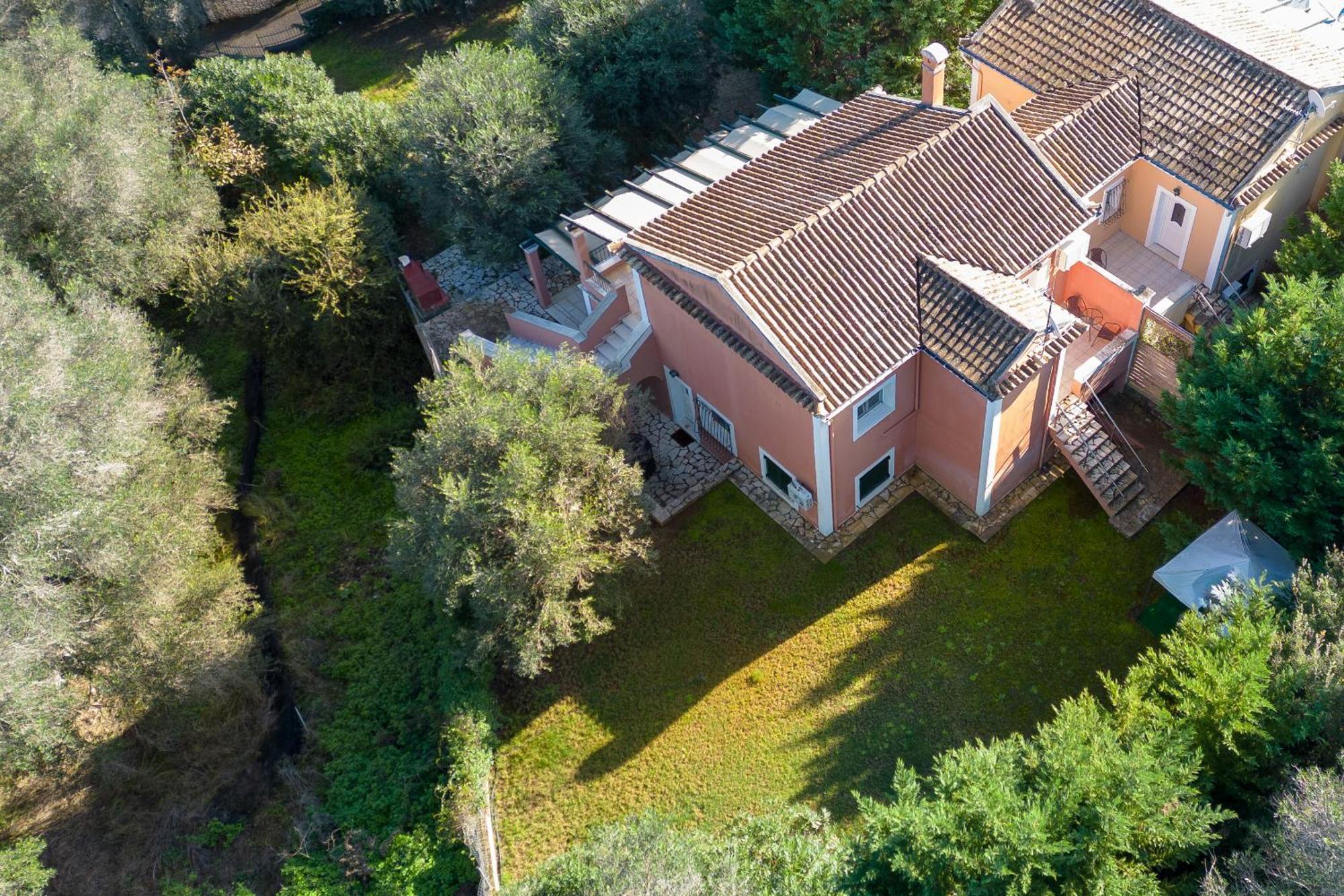 Eleonas Luxury Homes *