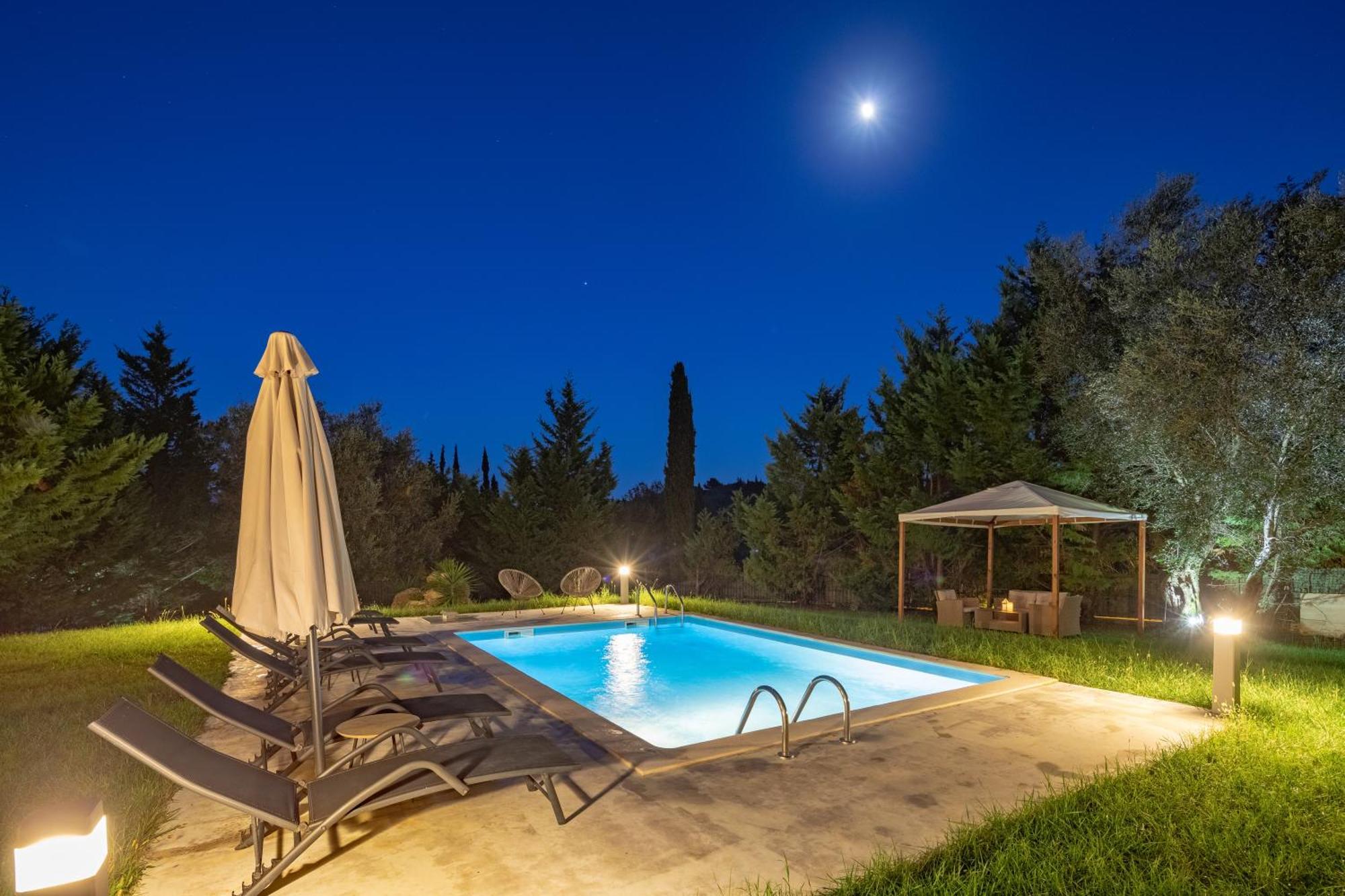 Eleonas Luxury Homes * Gardelades