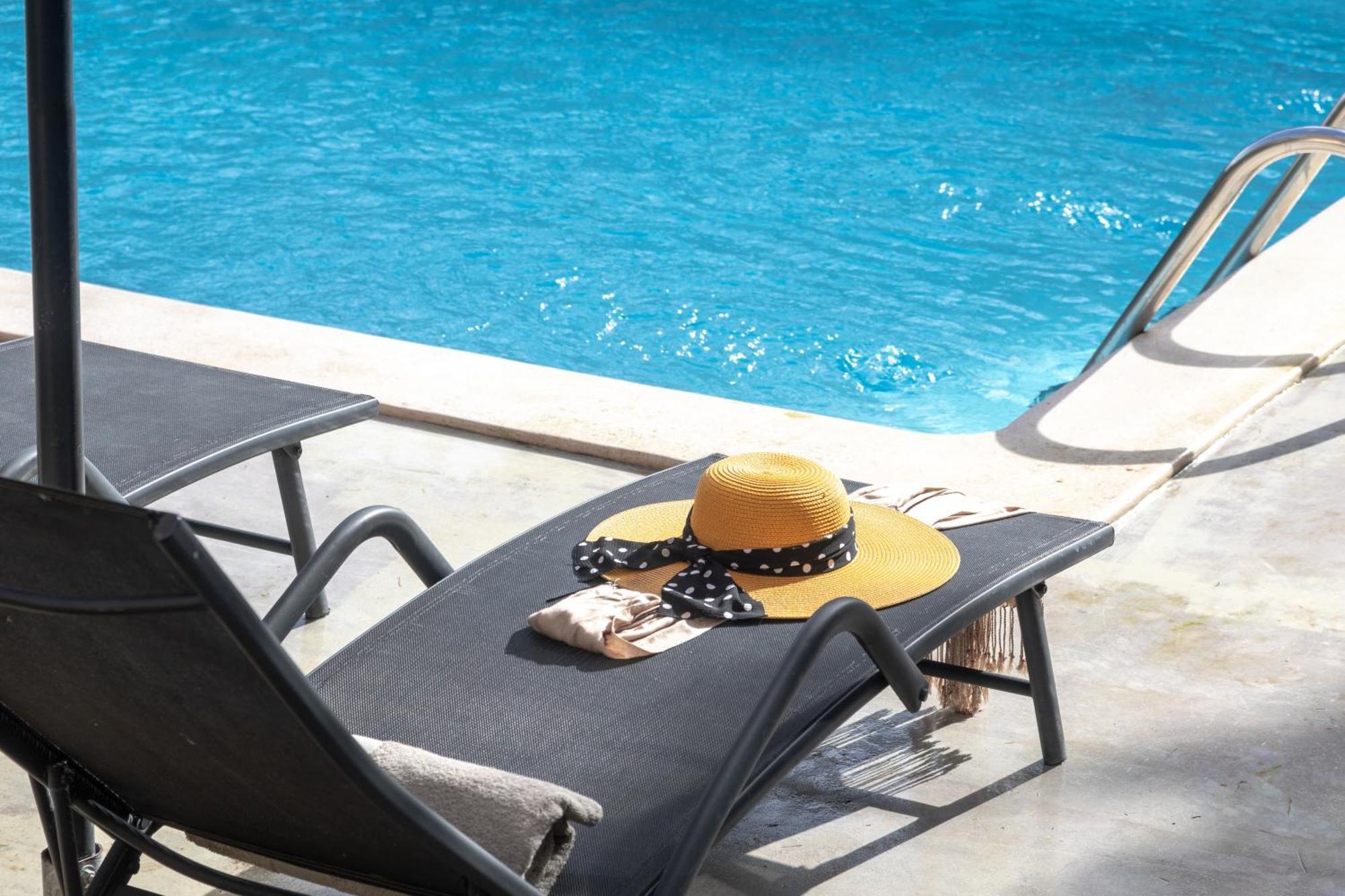 Villa Eleonas Luxury Homes *