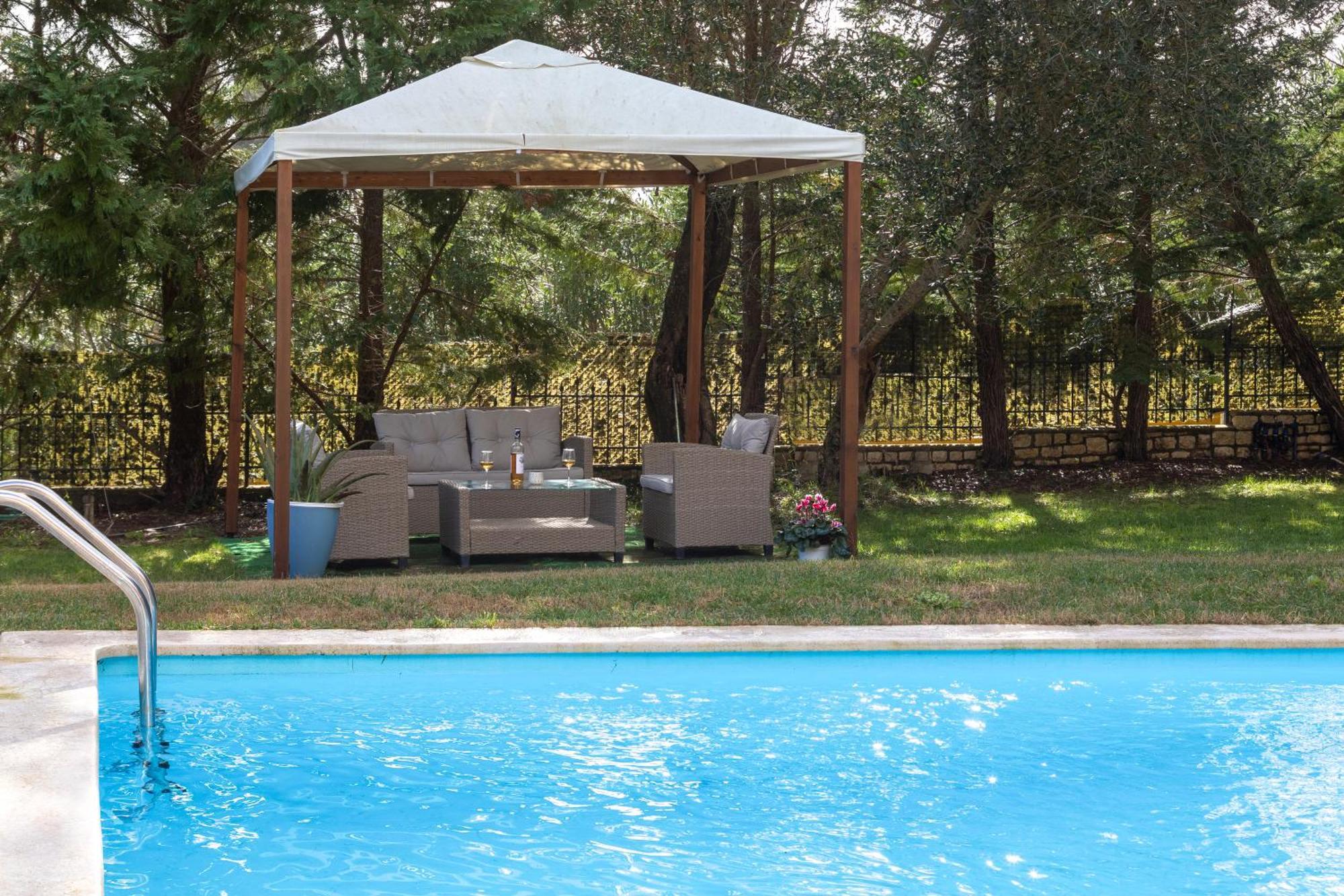 Eleonas Luxury Homes * Gardelades
