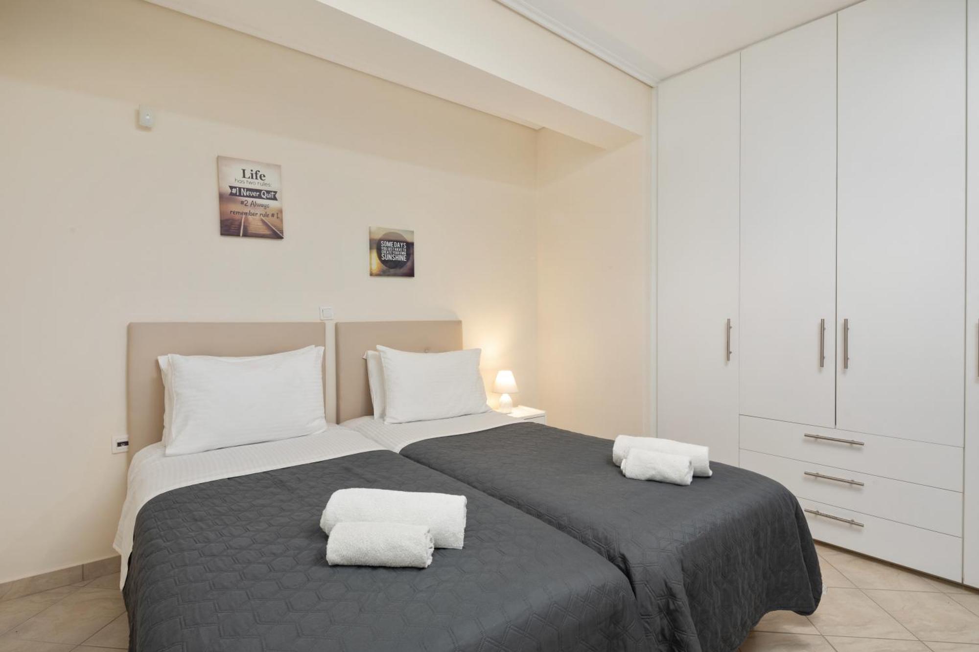 Villa Eleonas Luxury Homes *