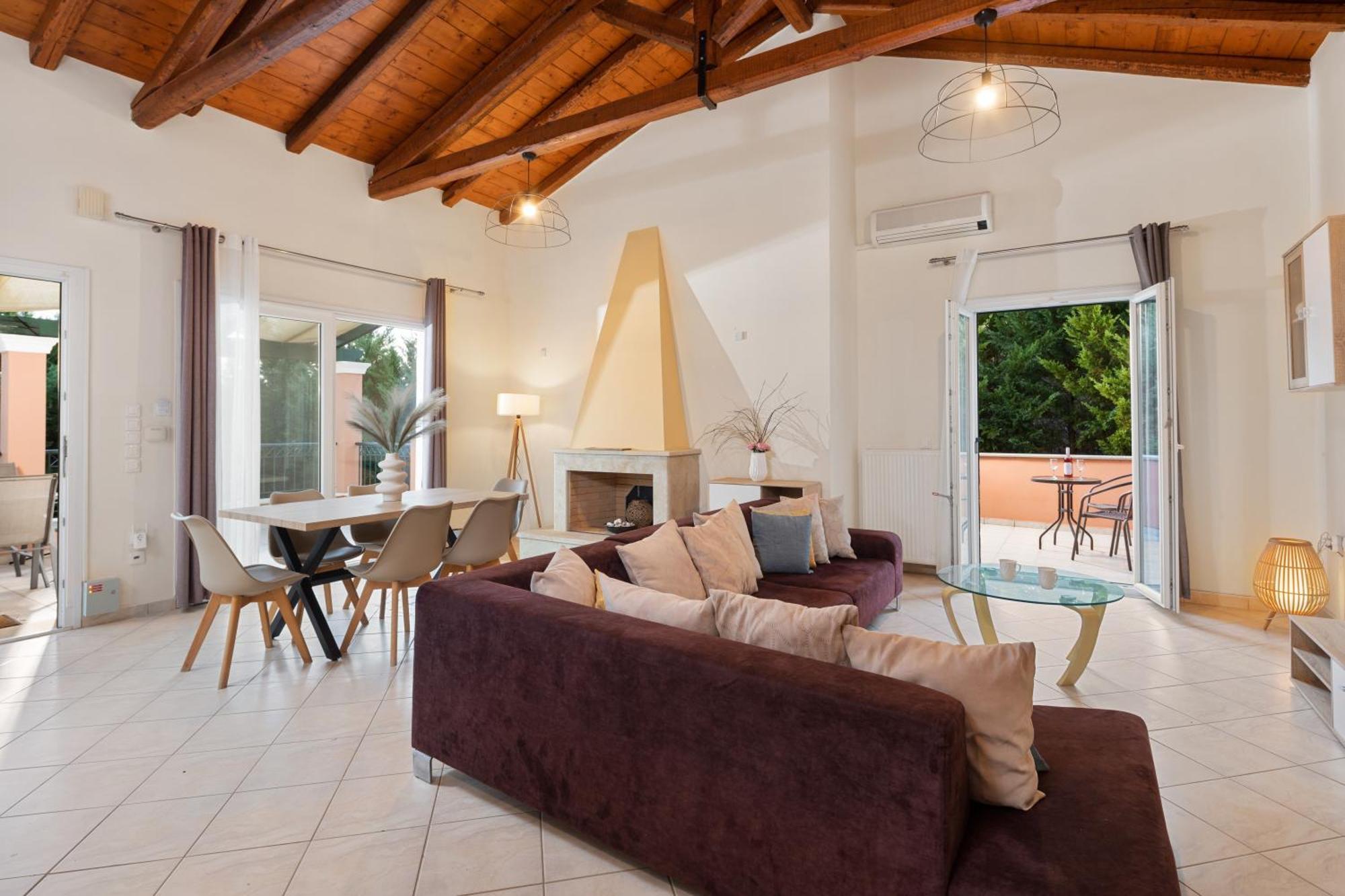 Eleonas Luxury Homes *